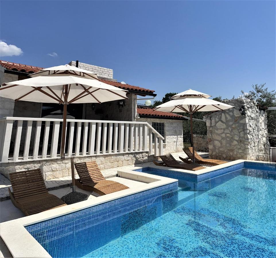 Flamingo - House With Private Pool Vila Gornji Seget Exterior foto