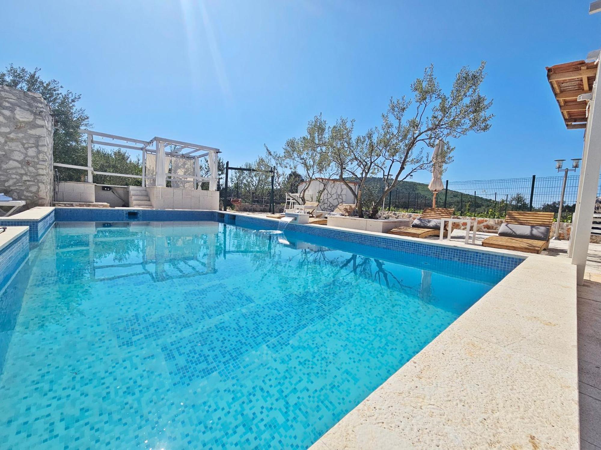 Flamingo - House With Private Pool Vila Gornji Seget Exterior foto